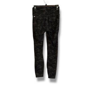 Fabletics Powerhold Leggings XS Camo Ankle Length Workout